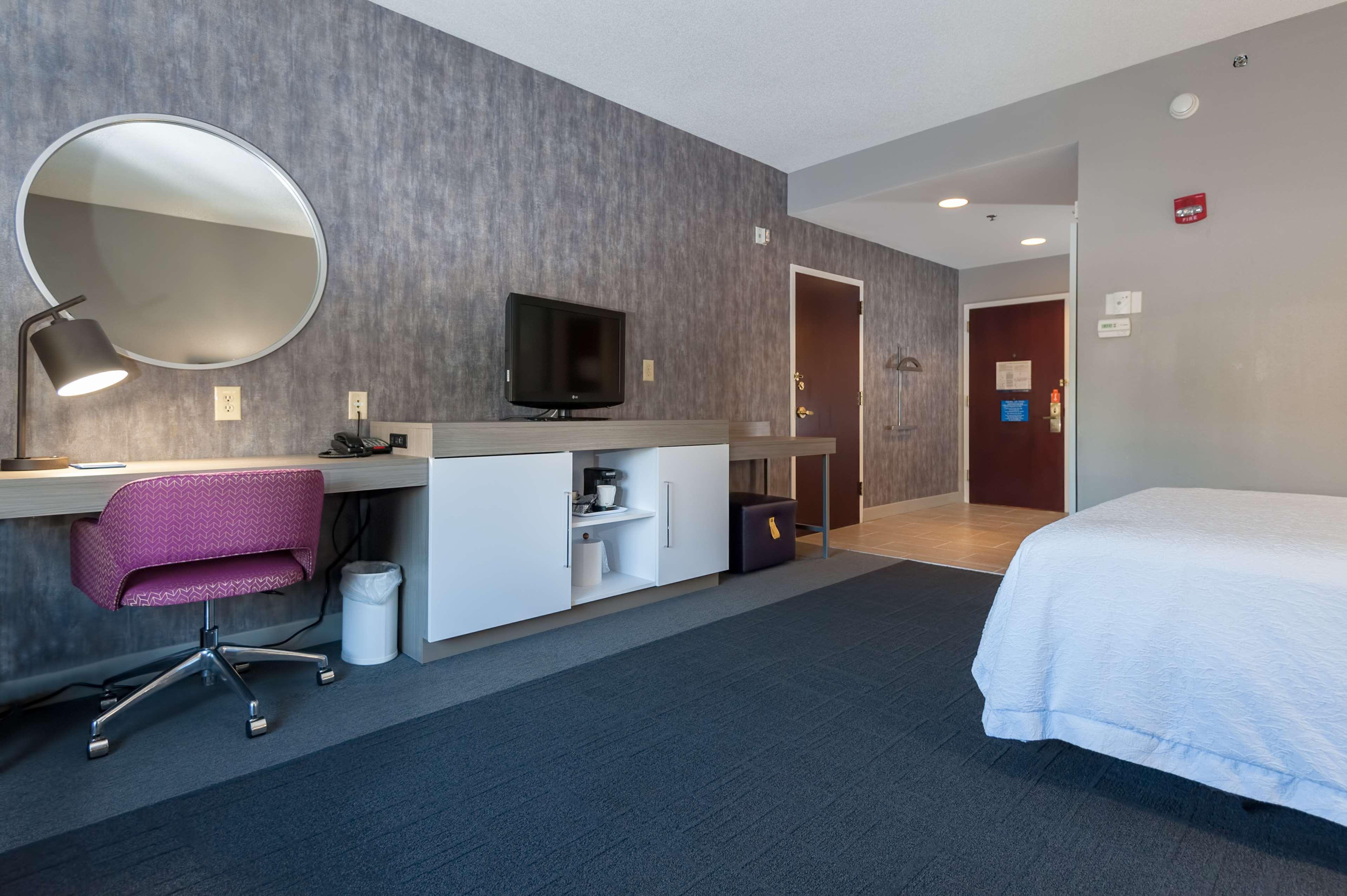 Hampton Inn East Windsor Zewnętrze zdjęcie