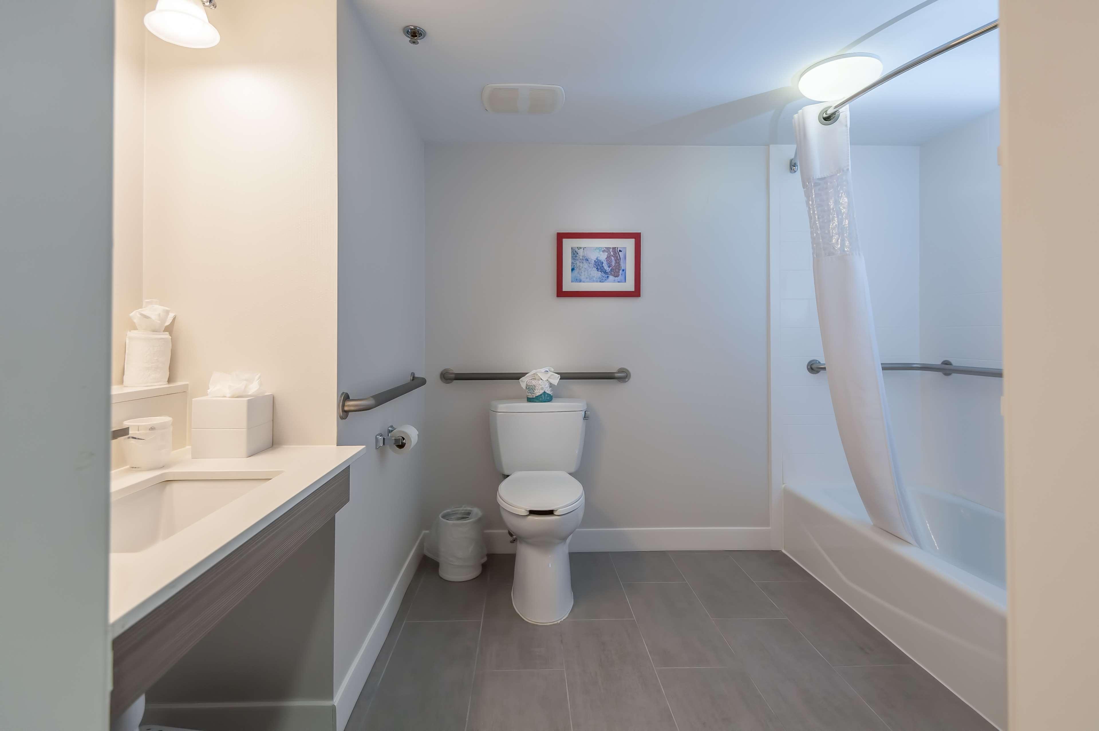 Hampton Inn East Windsor Zewnętrze zdjęcie