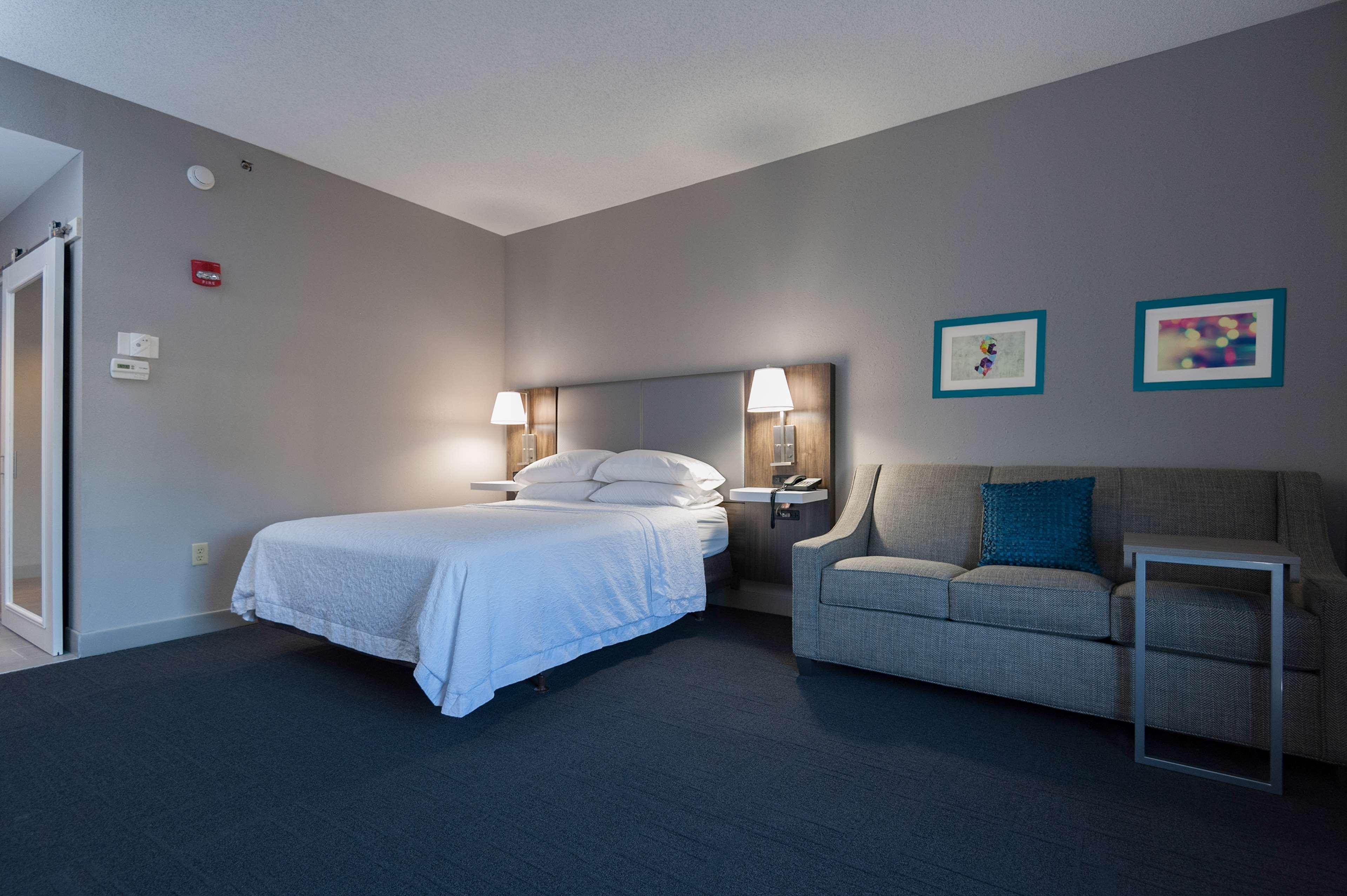 Hampton Inn East Windsor Zewnętrze zdjęcie