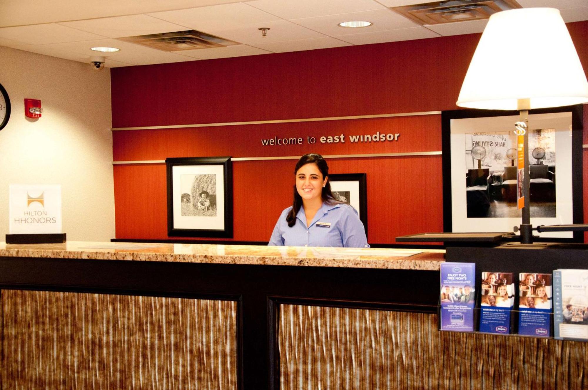Hampton Inn East Windsor Zewnętrze zdjęcie