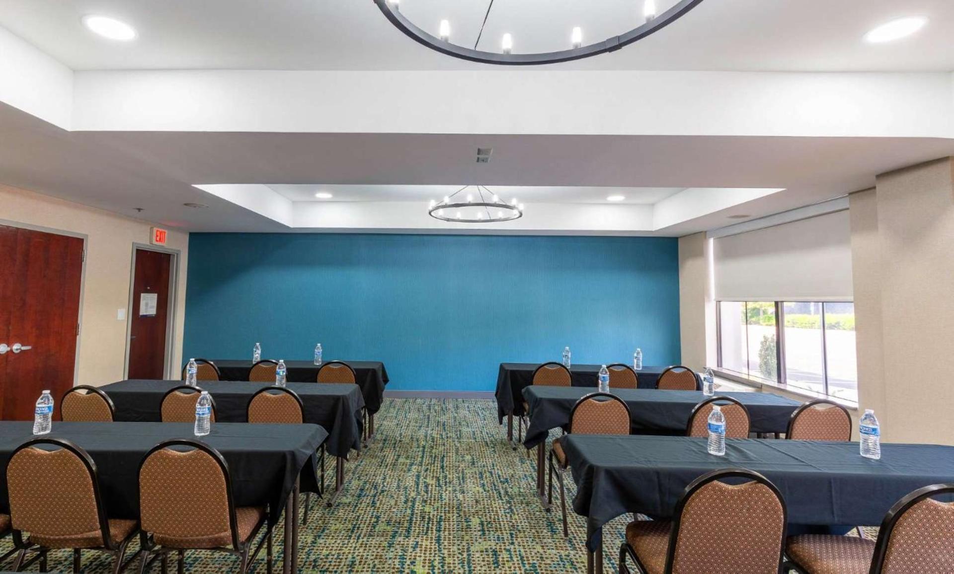 Hampton Inn East Windsor Zewnętrze zdjęcie