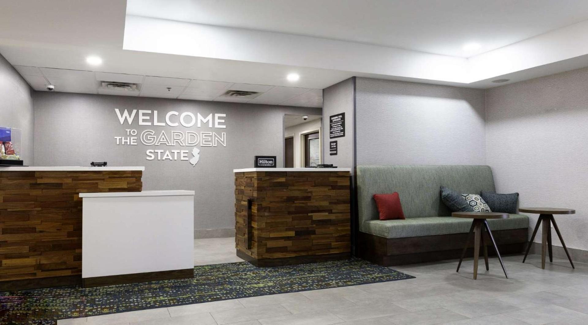 Hampton Inn East Windsor Zewnętrze zdjęcie